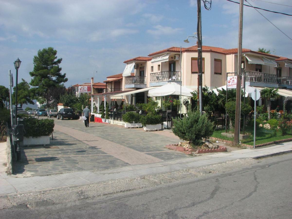 Dafni'S Home 50 Meters From The Beach Gerakini Exterior photo